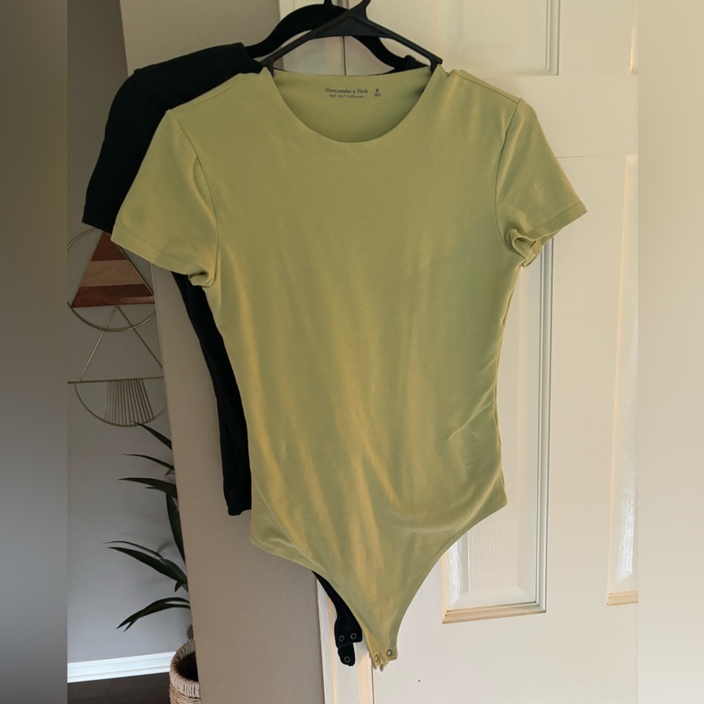 2 a&f short sleeve bodysuits black and light green